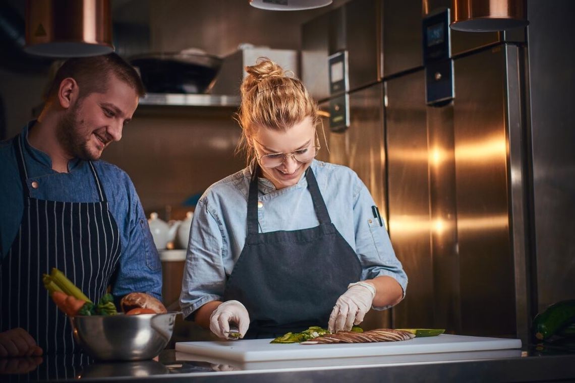 Sprawdź, jak zostać kucharzem i prowadzić własną gastronomię!