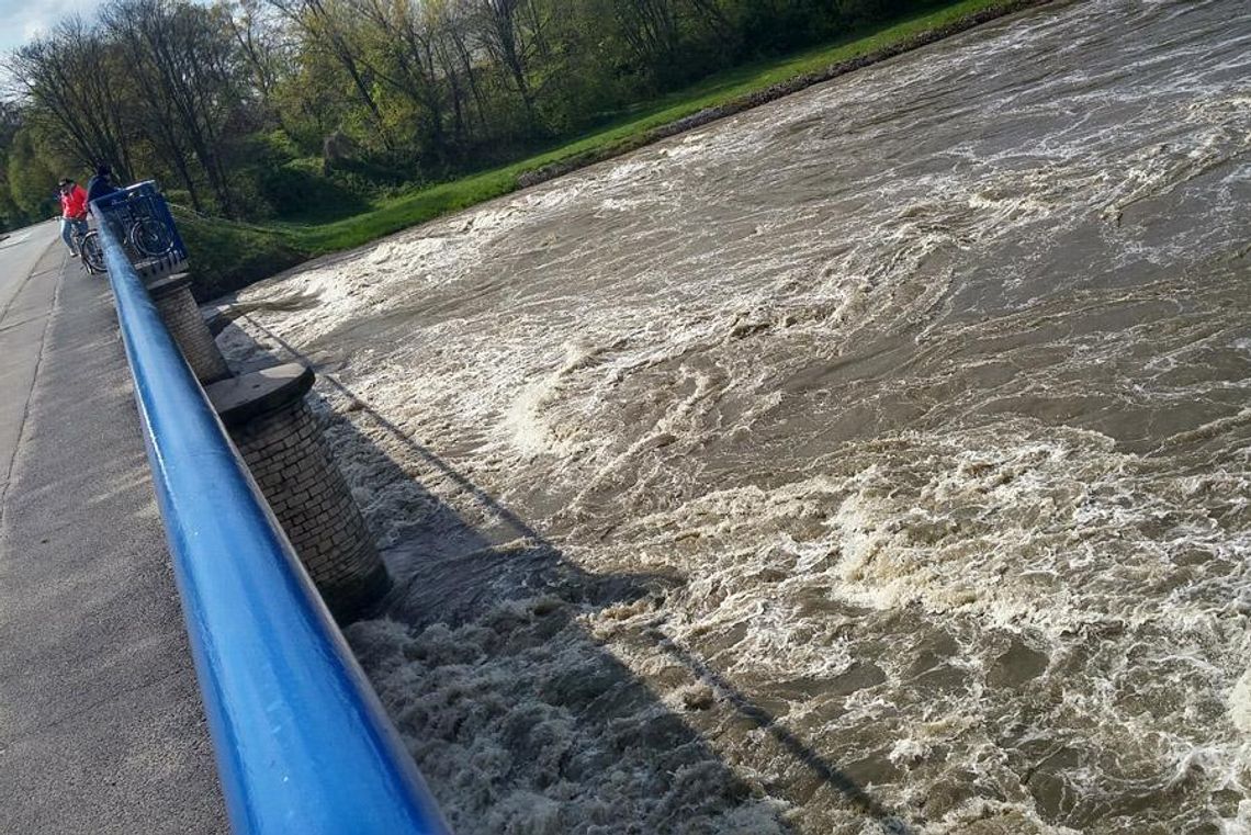 Stan wody w Odrze niebezpiecznie się podnosi. Wydano ostrzeżenie hydrologiczne