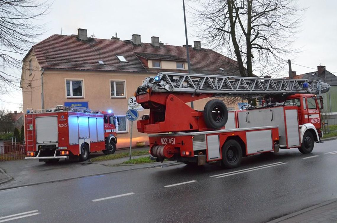 Strażacy interweniowali przy Chrobrego. Ogień w kominie