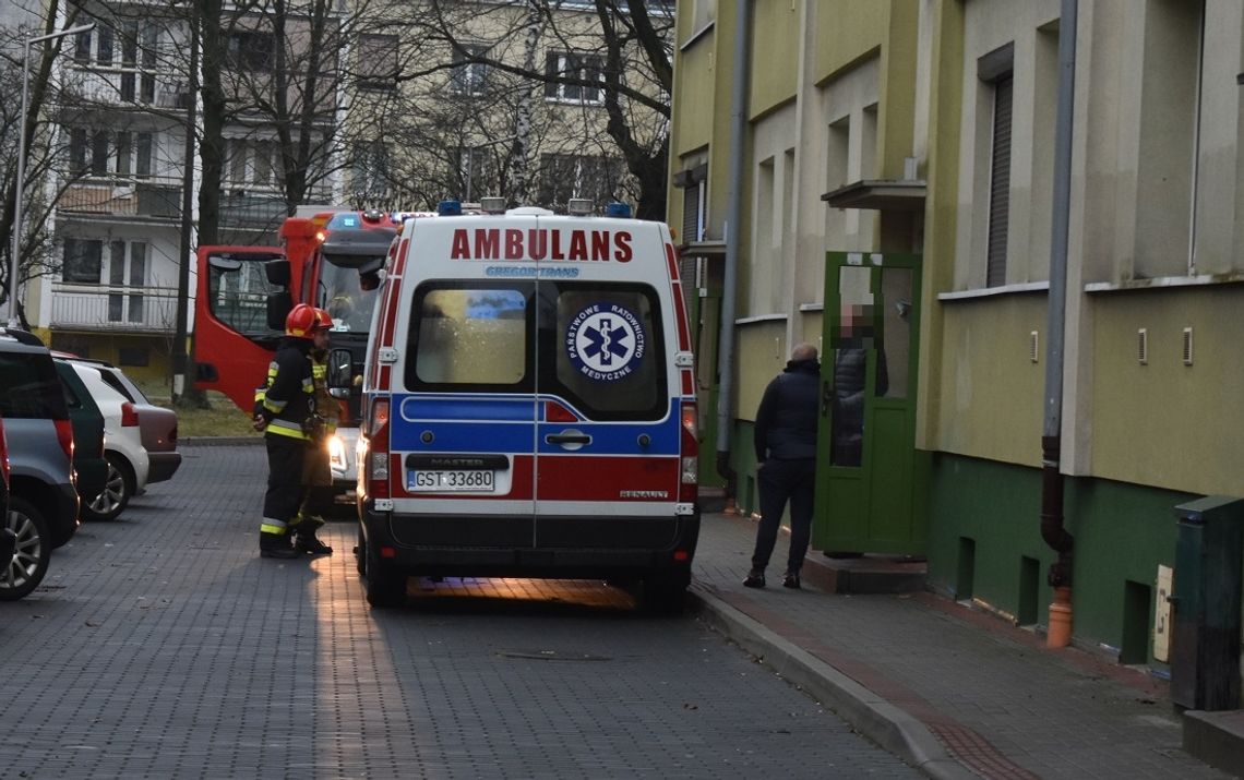 Strażacy interweniowali w Śródmieściu. Kobieta podtruła się tlenkiem węgla