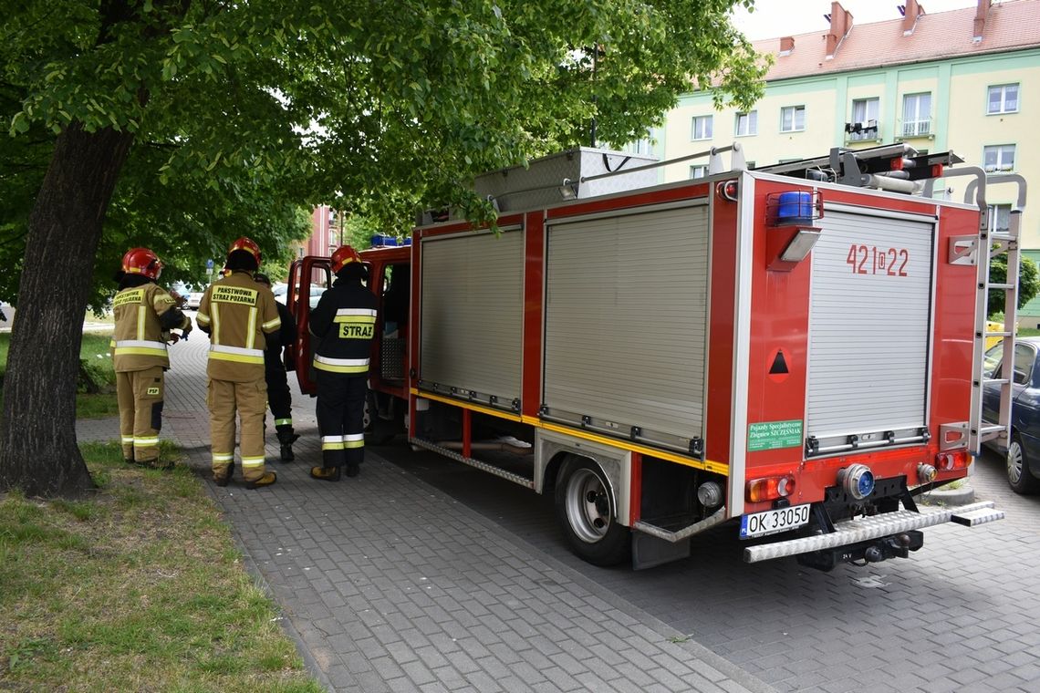 Strażacy ruszyli na pomoc mężczyźnie z udarem. Interwencja służb w Śródmieściu