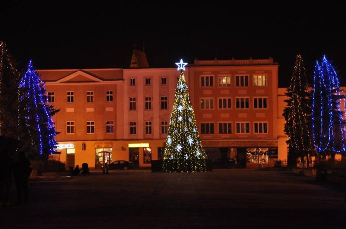 Świąteczne szaleństwo czas zacząć! W sobotę uroczysta iluminacja kozielskiej starówki. Rozbłyśnie wielka choinka