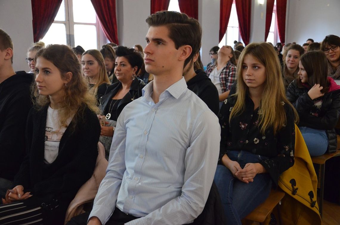 Światowy Tydzień Przedsiębiorczości dla młodzieży: cykl szkoleń i wizyt studyjnych