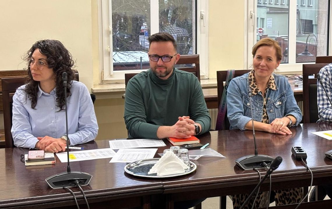 Szefowie rad osiedlowych zebrali się w urzędzie miasta. Fundusze Szwajcarskie jednym z tematów Szefowie rad osiedlowych zebrali się w urzędzie miasta. Fundusze Szwajcarskie jednym z tematów