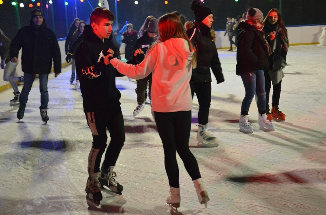 Taneczne rozpoczęcie ferii zimowych. W piątek Ice Party na kozielskim Orliku