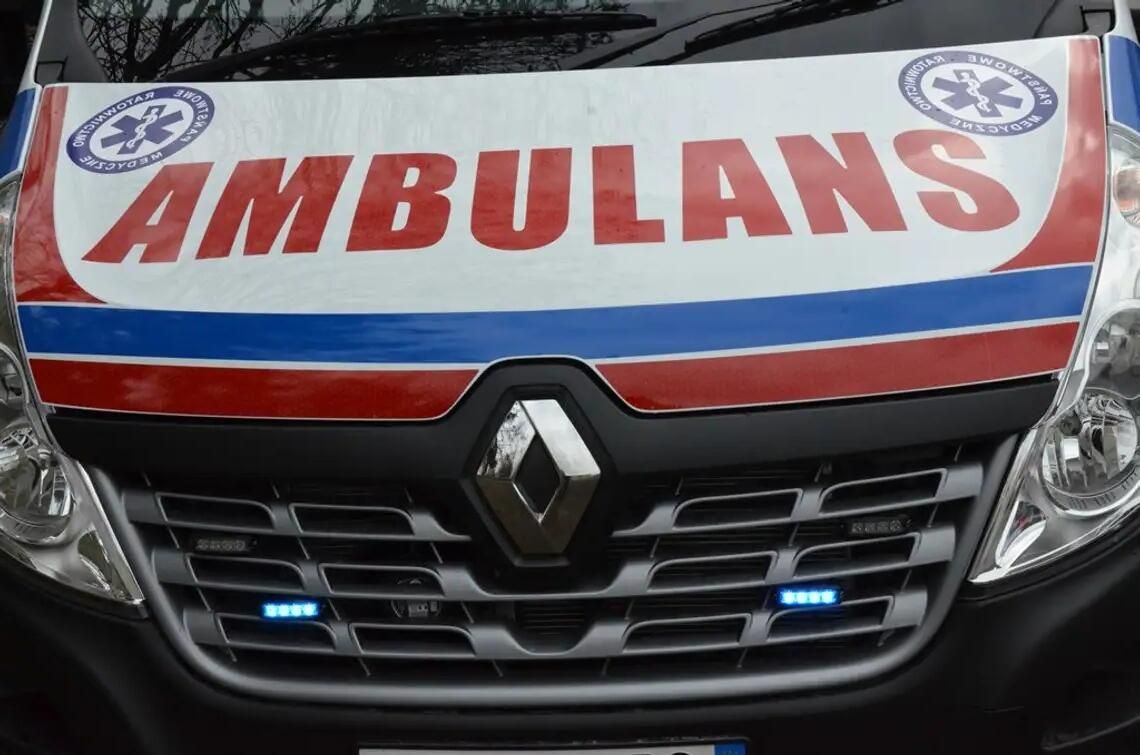 Tlenek węgla w mieszkaniu na Piastowskiej. Nastolatka została przetransportowana do szpitala Tlenek węgla w mieszkaniu na Piastowskiej. Nastolatka została przetransportowana do szpitala