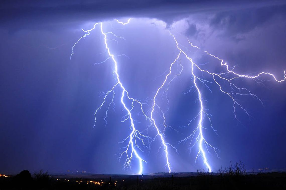 To może być niespokojna noc. Synoptycy ostrzegają mieszkańców naszego regionu