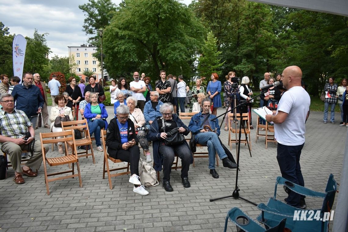 „Tour de Konstytucja” dotarła do Kędzierzyna-Koźla. Debata o ustawie zasadniczej w Parku Pojednania