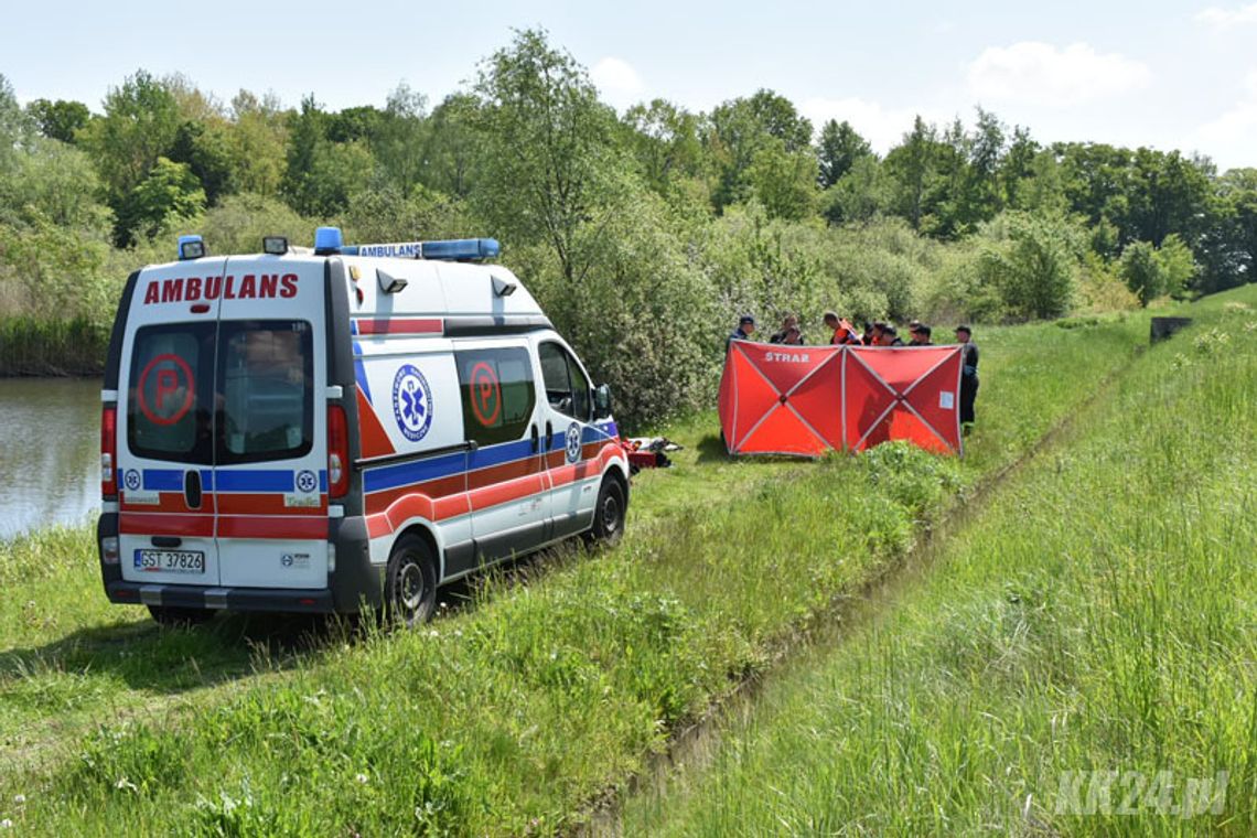 Tragedia nad stawami. Nie żyje wędkarz. Mężczyzna utonął zaplątany w żyłki