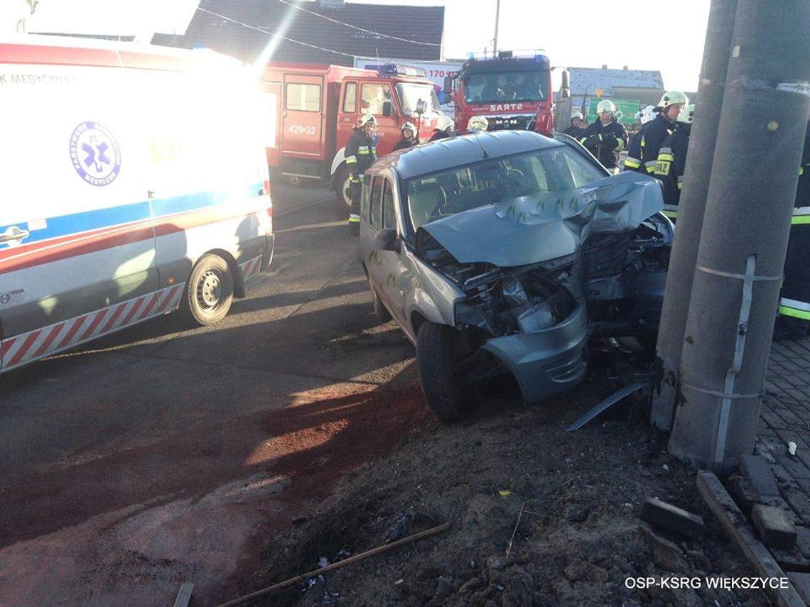 Tragiczny wypadek na drodze krajowej nr 45. Nie żyje 49-letni kierowca. ZDJĘCIA