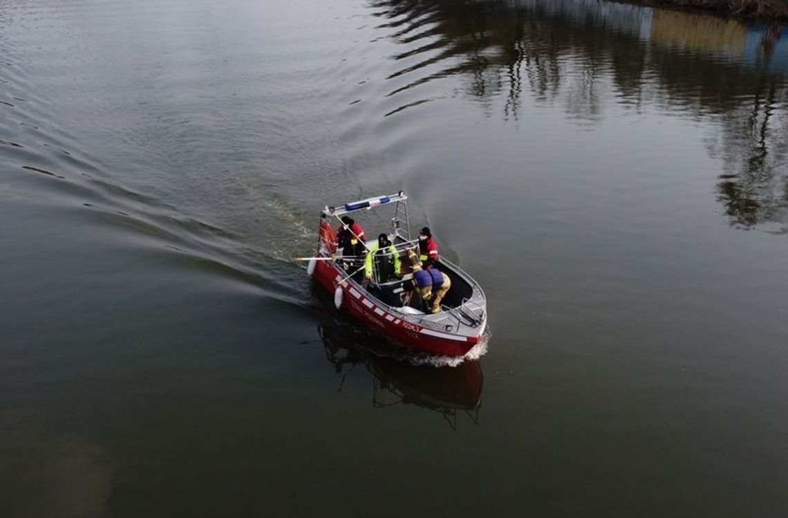 Trwa akcja ratunkowa na ujściu Kanału Gliwickiego do Odry. W wodzie znajdował się mężczyzna