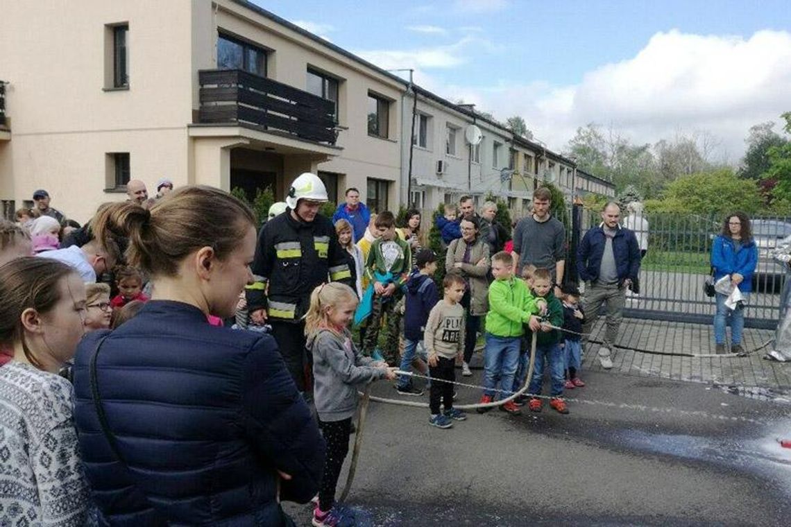 Trwa festyn osiedlowo-parafialny w Azotach. Jeszcze dzisiaj koncerty i loteria z nagrodami