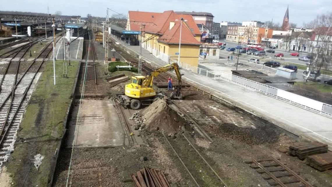 Tunelu pod nasypem nie ma. Jest Prima Aprilis. Za to przejście dla pieszych może będzie