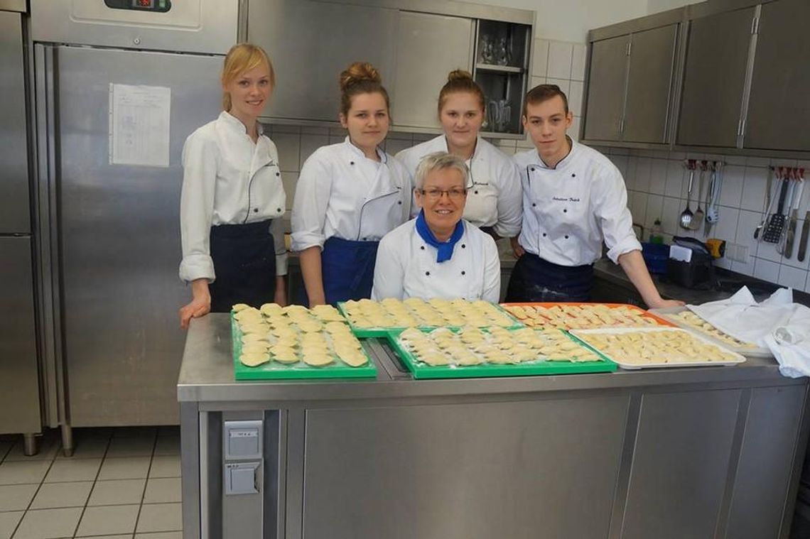 Uczniowie z kozielskiego "gastronomika" praktykują w renomowanych niemieckich restauracjach