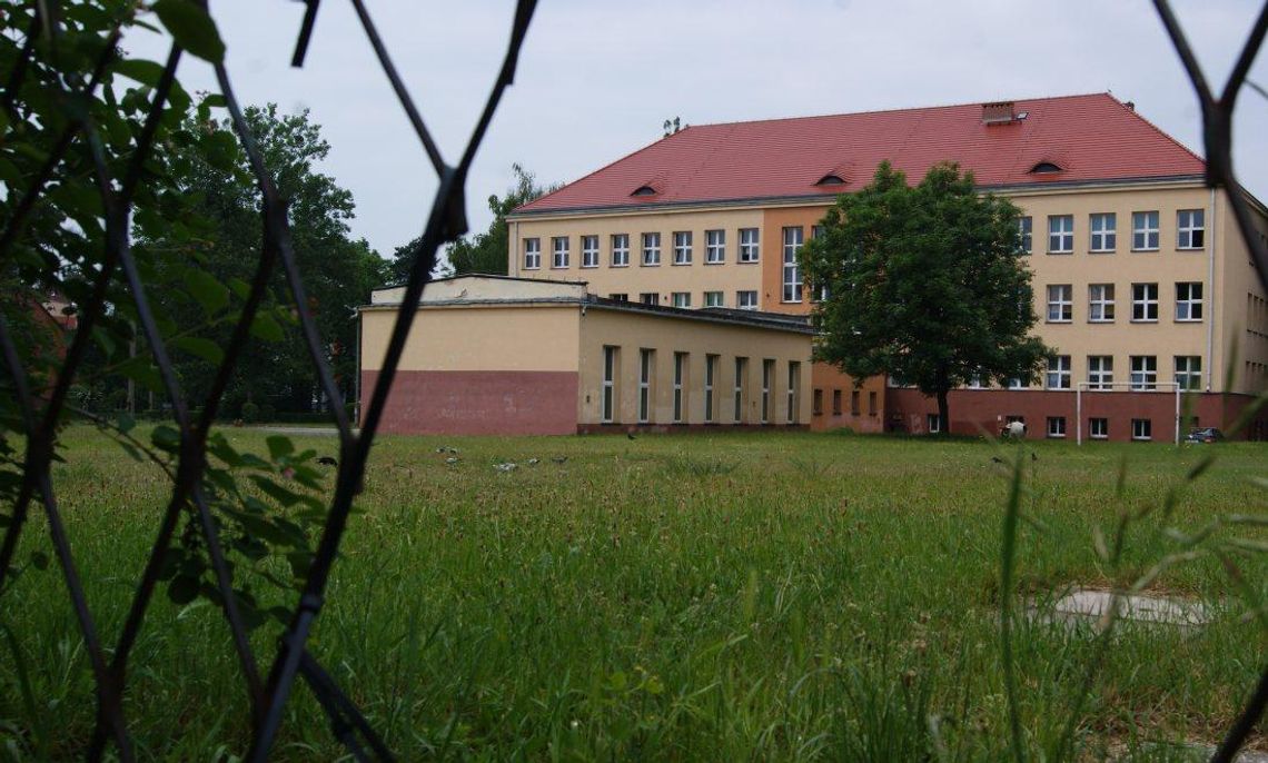 Urząd miasta przymierza się do gruntownej przebudowy trzech boisk szkolnych