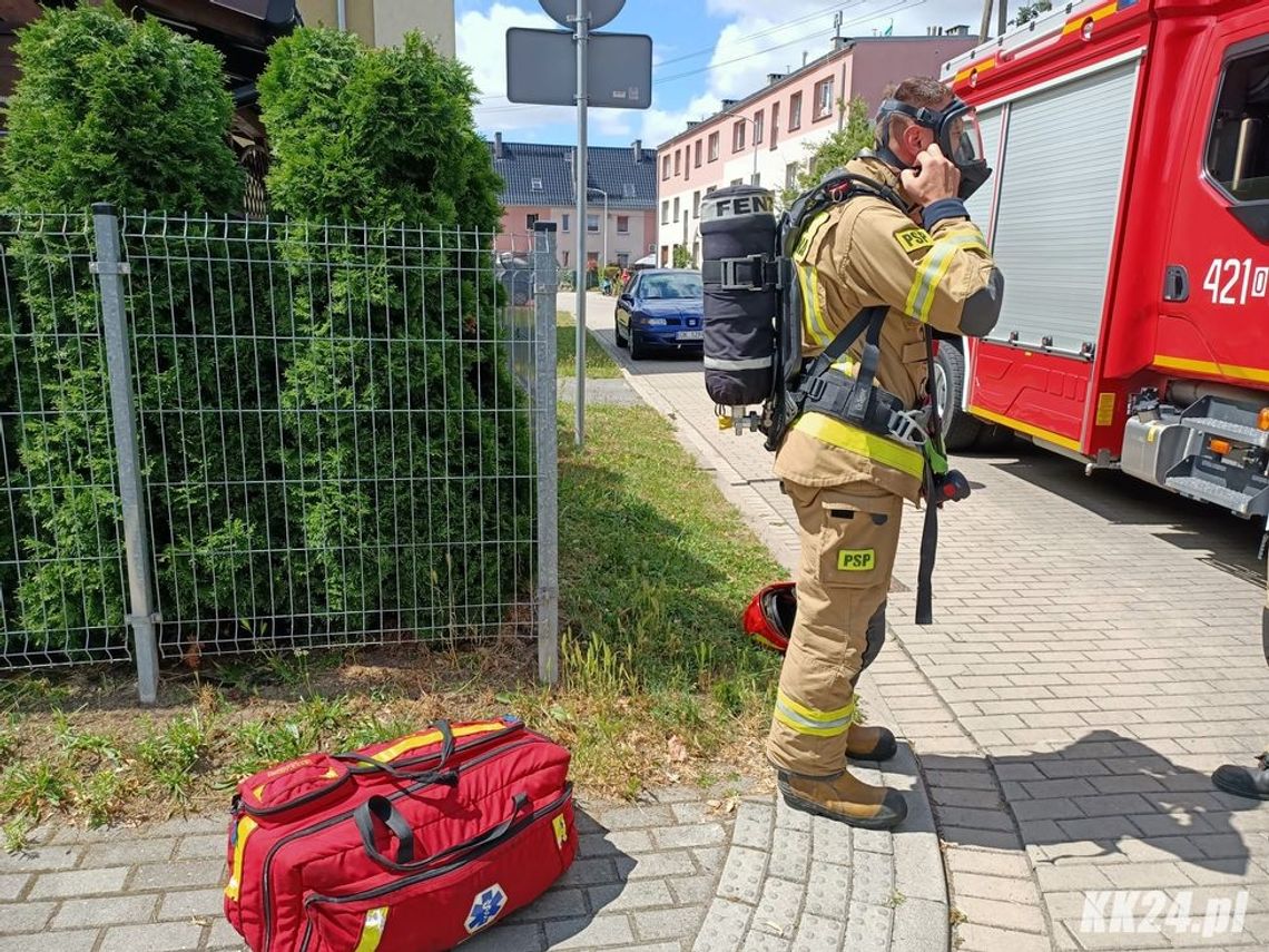 W mieszkaniu znaleziono zwłoki mężczyzny. Służby zaalarmowali jego sąsiedzi