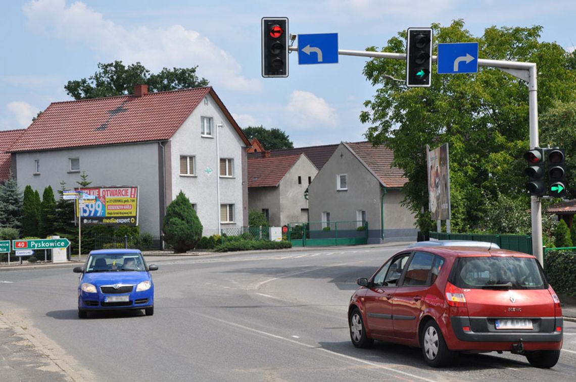 W najbliższych dniach lepiej omijać skrzyżowanie w Kłodnicy. Kolejny etap budowy kanalizacji