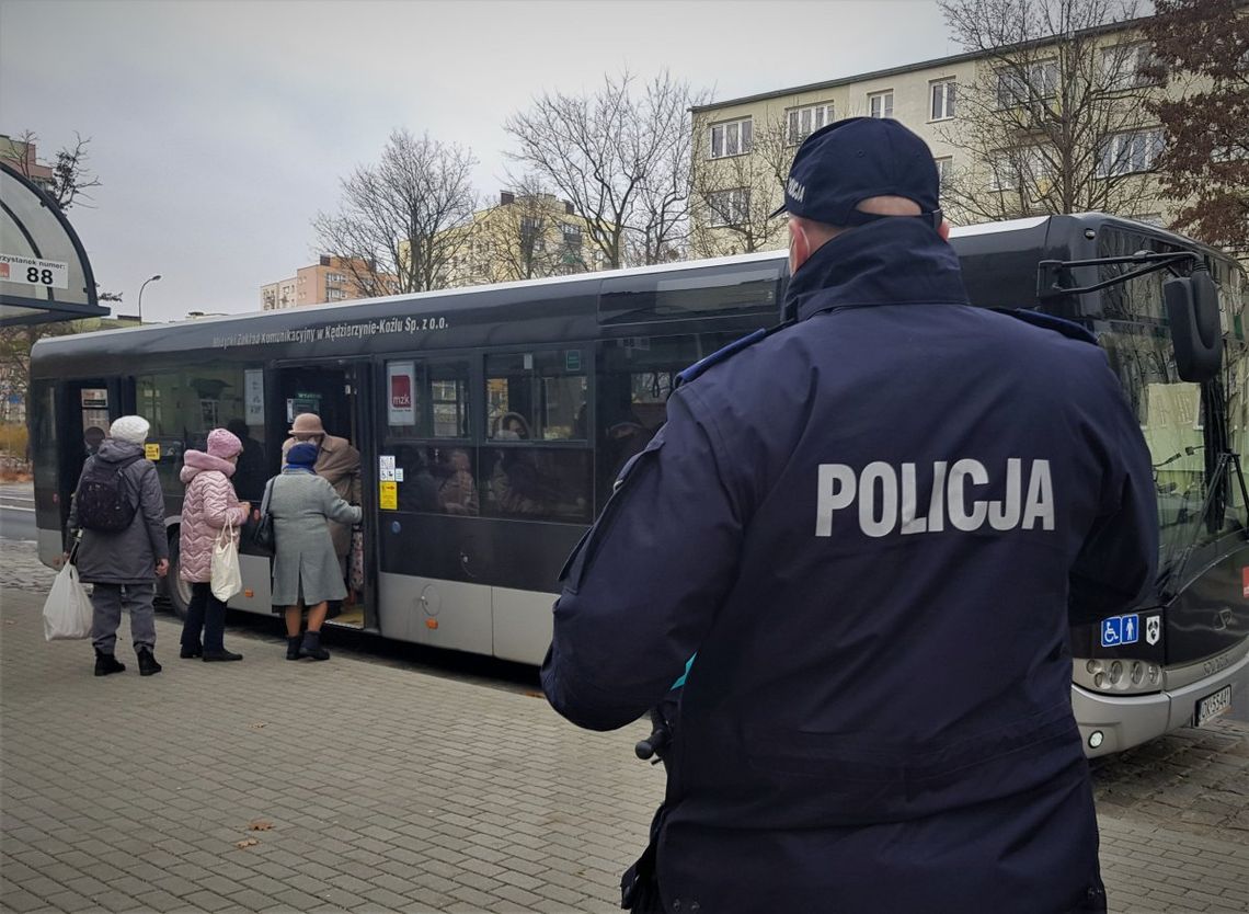 W tych miejscach policjant może sprawdzić, czy zasłaniamy nos i usta. Kontrole w Kędzierzynie-Koźlu