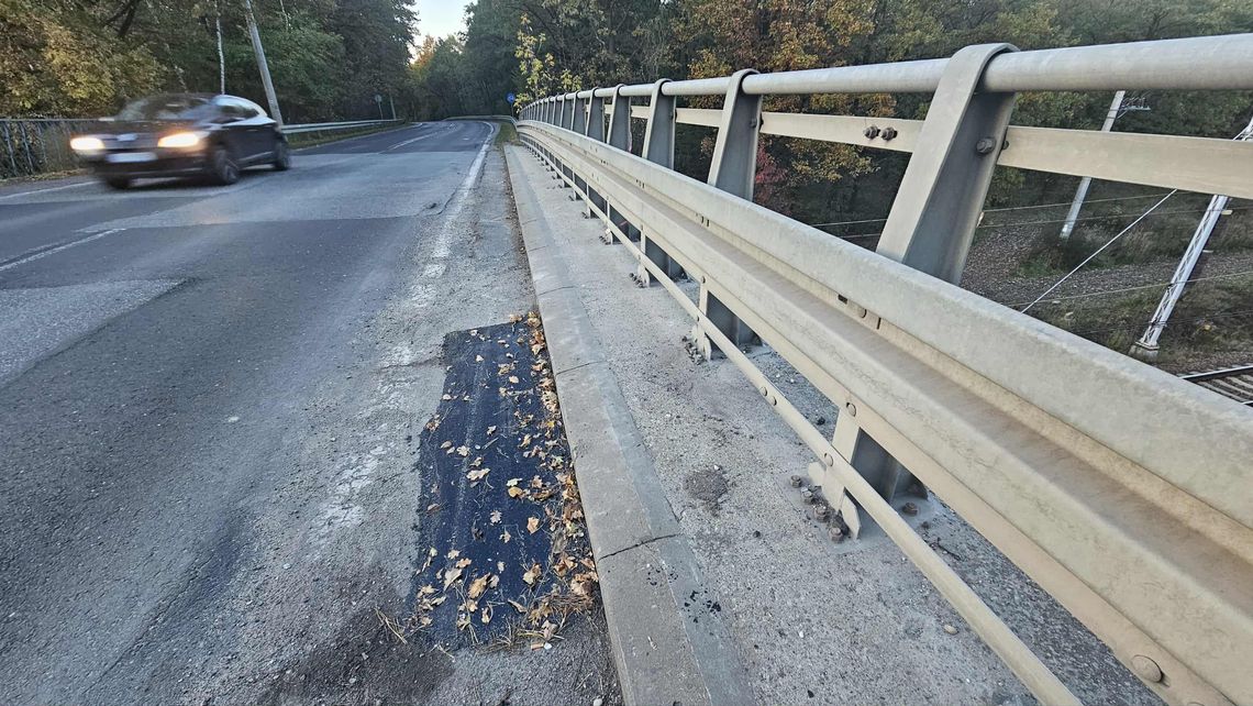 Wiadukt między Śródmieściem a Azotami wciąż dziurawy. Drogowcy wykonali tymczasową naprawę