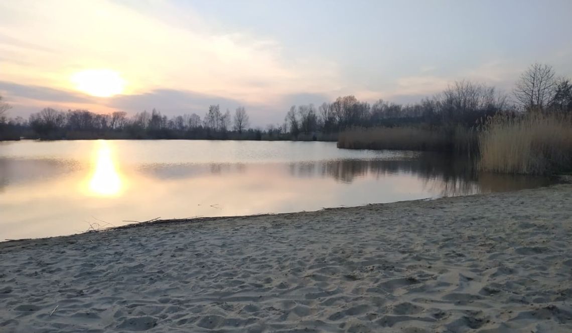 Wiosenny lifting Dębowej. Na plażach będzie więcej piasku, toalety i przebieralnie zostaną odświeżone