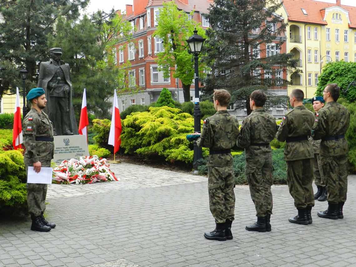 Włóż mundur, naucz się posługiwać bronią. Nabór do jednostki strzeleckiej w Kędzierzynie-Koźlu