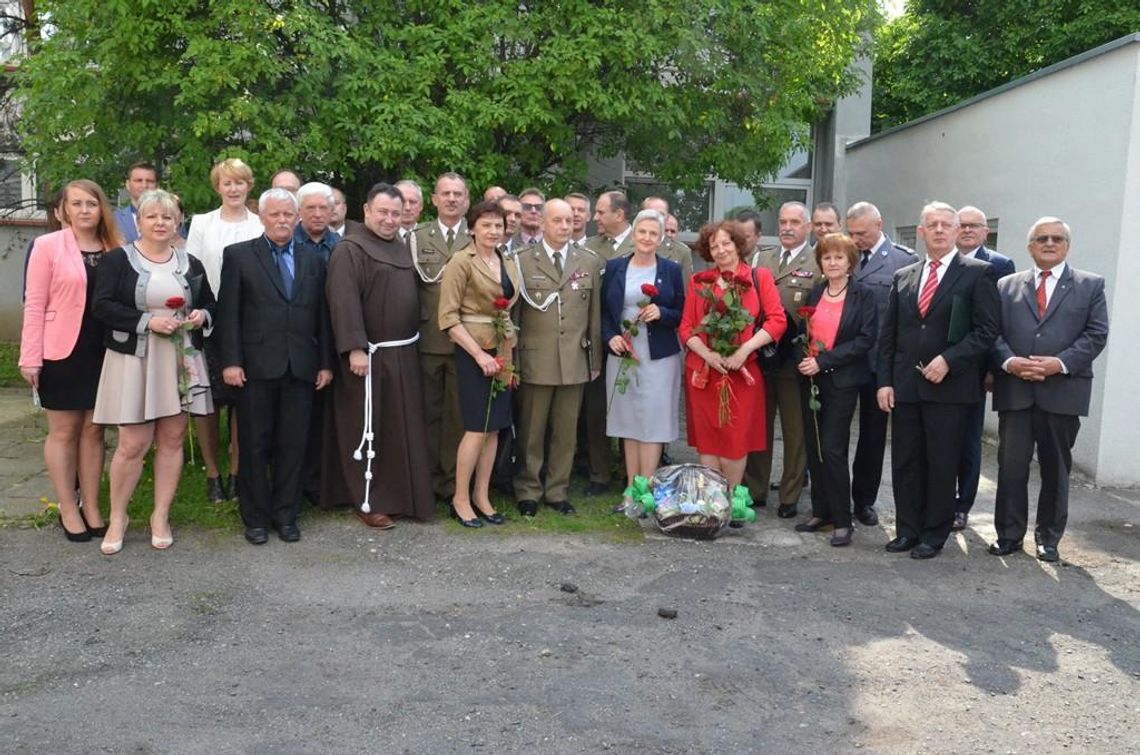 Wojskowi, samorządowcy i przyjaciele żegnali odchodzącego na emeryturę szefa WKU w Koźlu. ZDJĘCIA