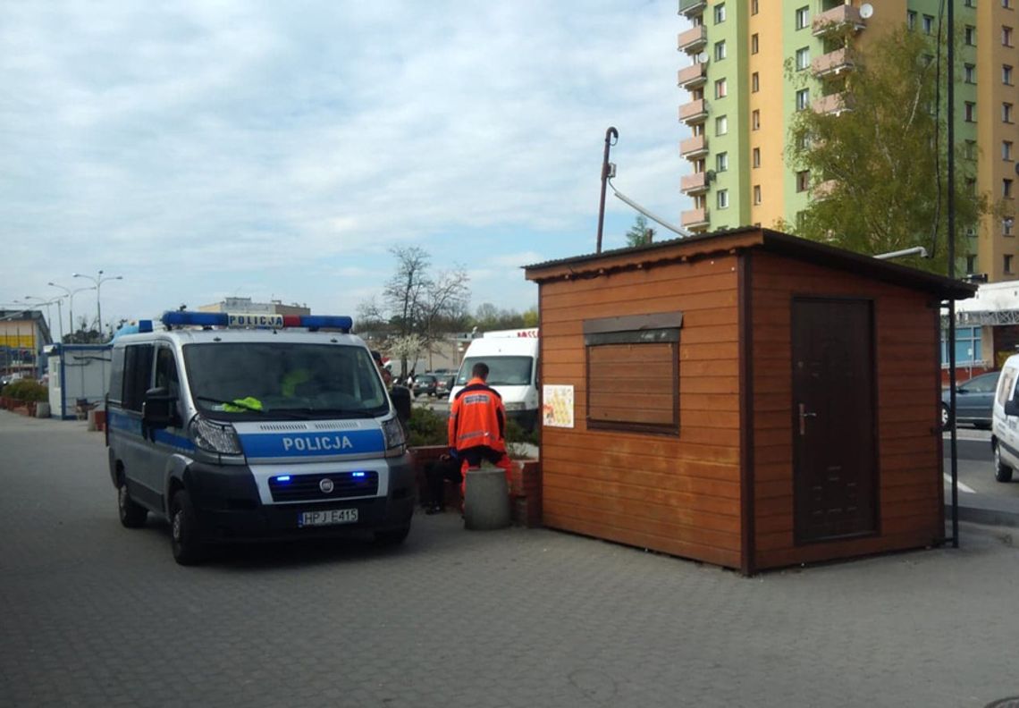 Wraca problem alkoholizujących się mężczyzn na ulicy Wojska Polskiego