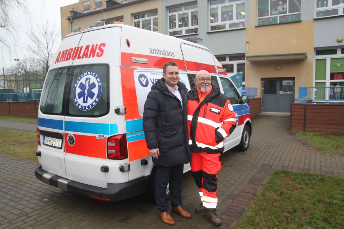 Wyjątkowy prezent z myślą o naszym bezpieczeństwie. Firma Vitronic przekazała ambulans, który będzie służył edukacji i ratowaniu ludzkiego życia