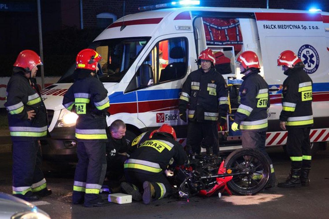 Wypadek na ulicy Kozielskiej. Karetka zabrała rannego motocyklistę do szpitala. ZDJĘCIA