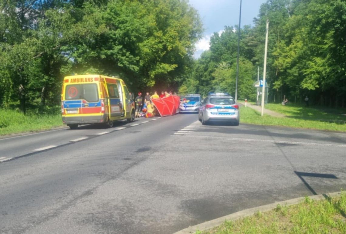 Wypadek w Sławięcicach. Droga jest całkowicie zablokowana Wypadek w Sławięcicach. Droga jest całkowicie zablokowana