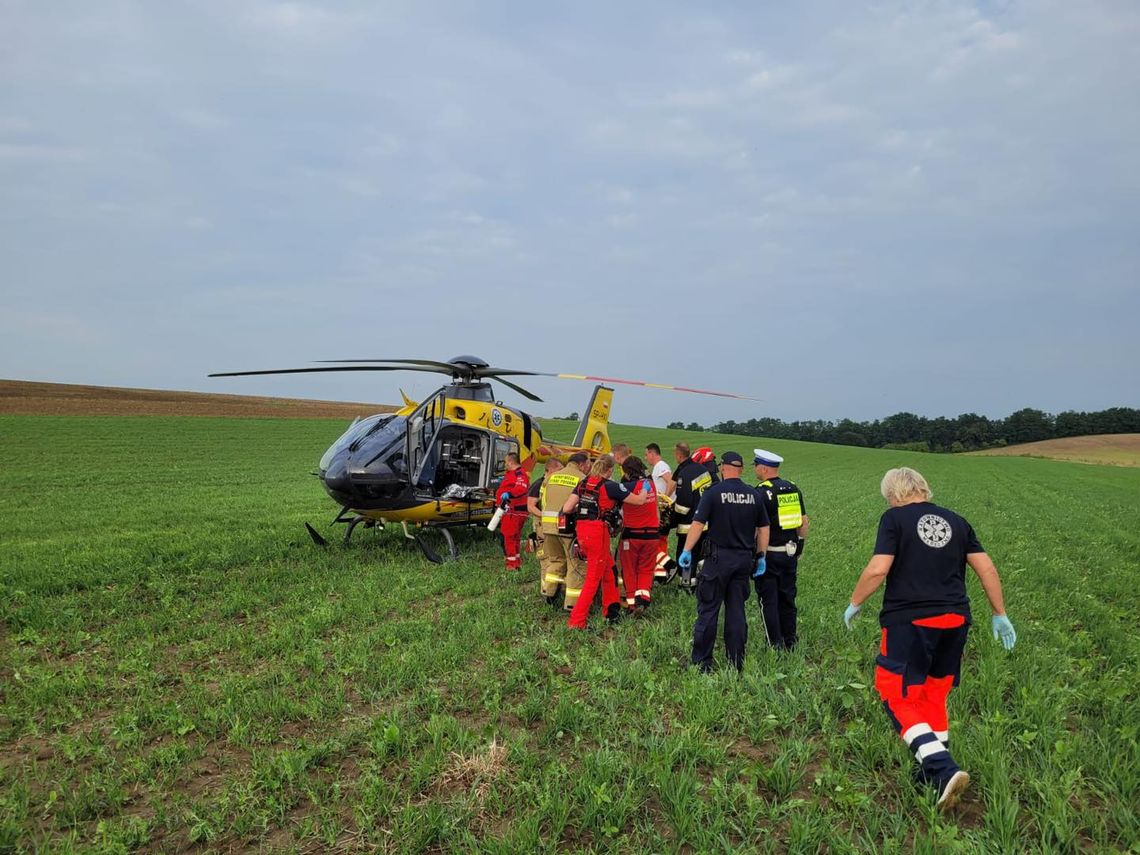 Wypadek z udziałem rowerzysty na trasie Dobieszów - Dobrosławice. Lądował śmigłowiec Lotniczego Pogotowia Ratunkowego