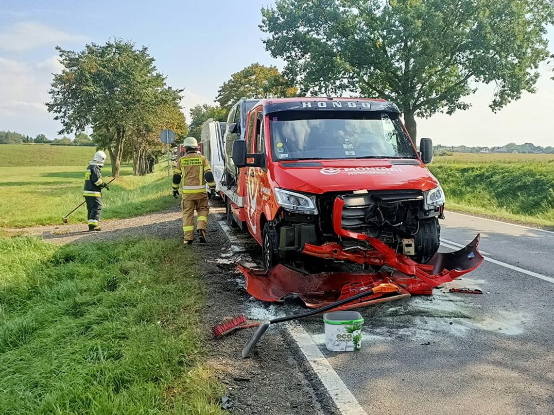 Z ciężarówki urwało się koło i uderzyło w nadjeżdżający pojazd. Groźne zdarzenie na DK 45