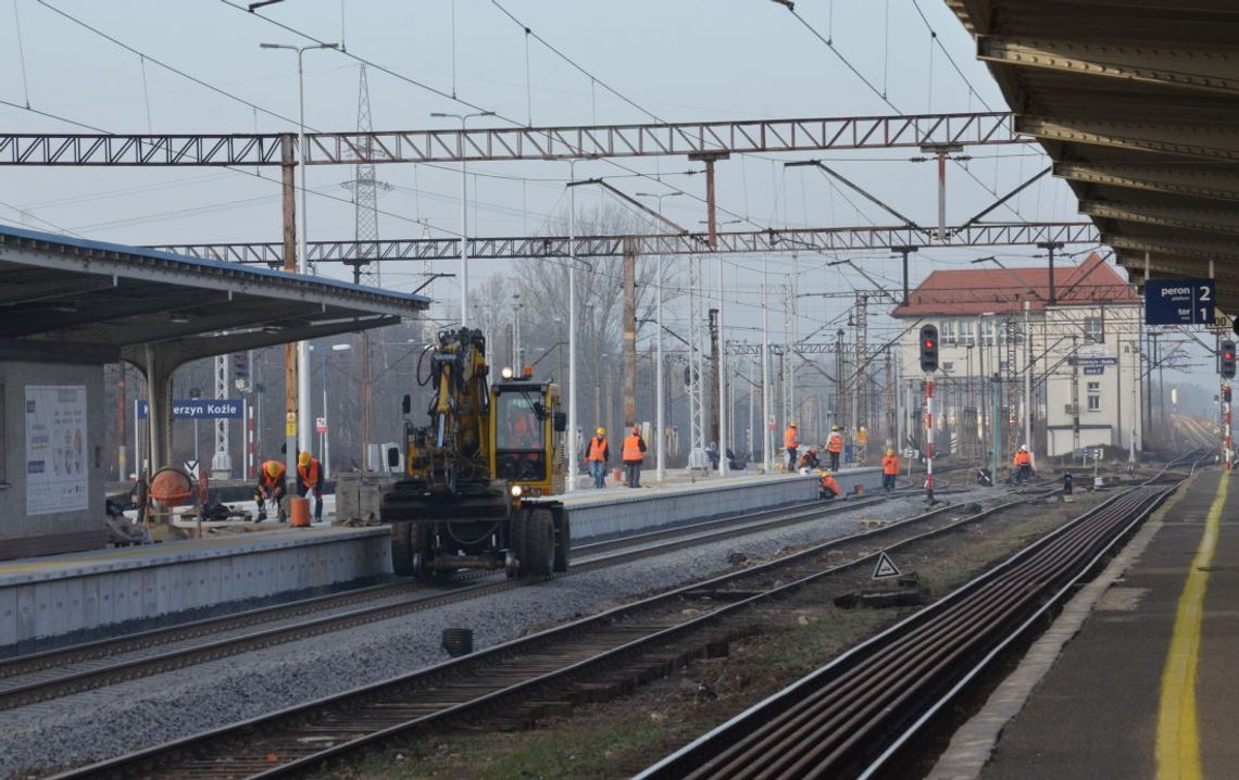 Za półtora roku pojedziemy zmodernizowaną linią do Opola. Trwają prace budowlane na stacji Kędzierzyn-Koźle