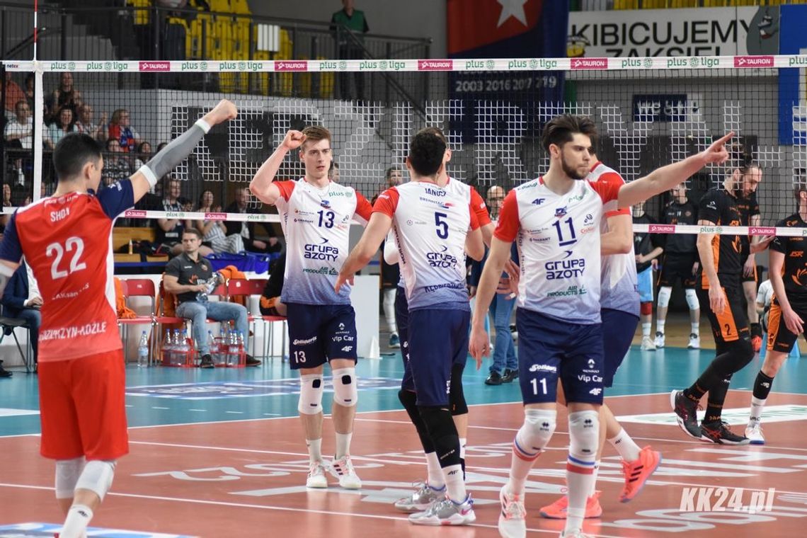 ZAKSA bliżej mistrzostwa! Kędzierzynianie ograli Jastrzębski Węgiel w pierwszym meczu finału. FOTOREPORTAŻ