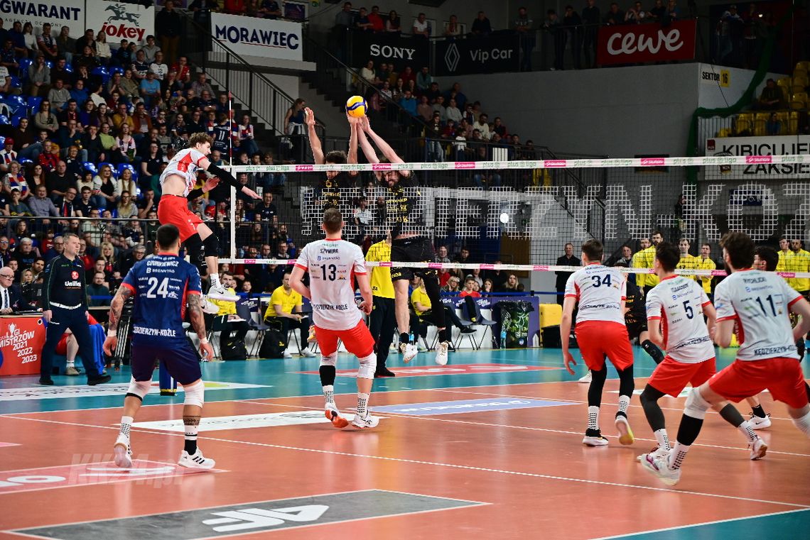 ZAKSA Kędzierzyn-Koźle przegrała z Bogdanką LUK Lublin po pięciosetowej batalii ZAKSA Kędzierzyn-Koźle przegrała z Bogdanką LUK Lublin po pięciosetowej batalii