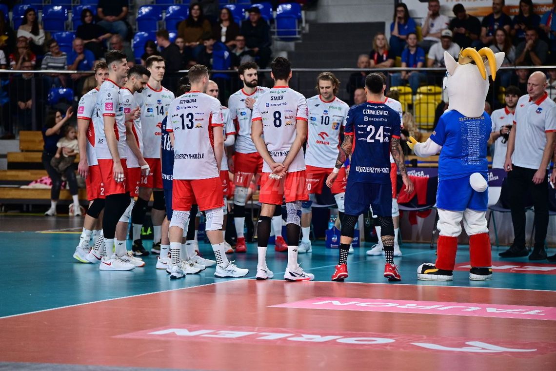 ZAKSA przegrywa na własne życzenie. Kędzierzynianie ulegli Treflowi w pięciu setach