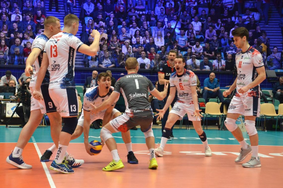 Zaksa w finale Pucharu Polski! Kędzierzynianie w czterech setach ograli Wartę Zawiercie. ZDJĘCIA