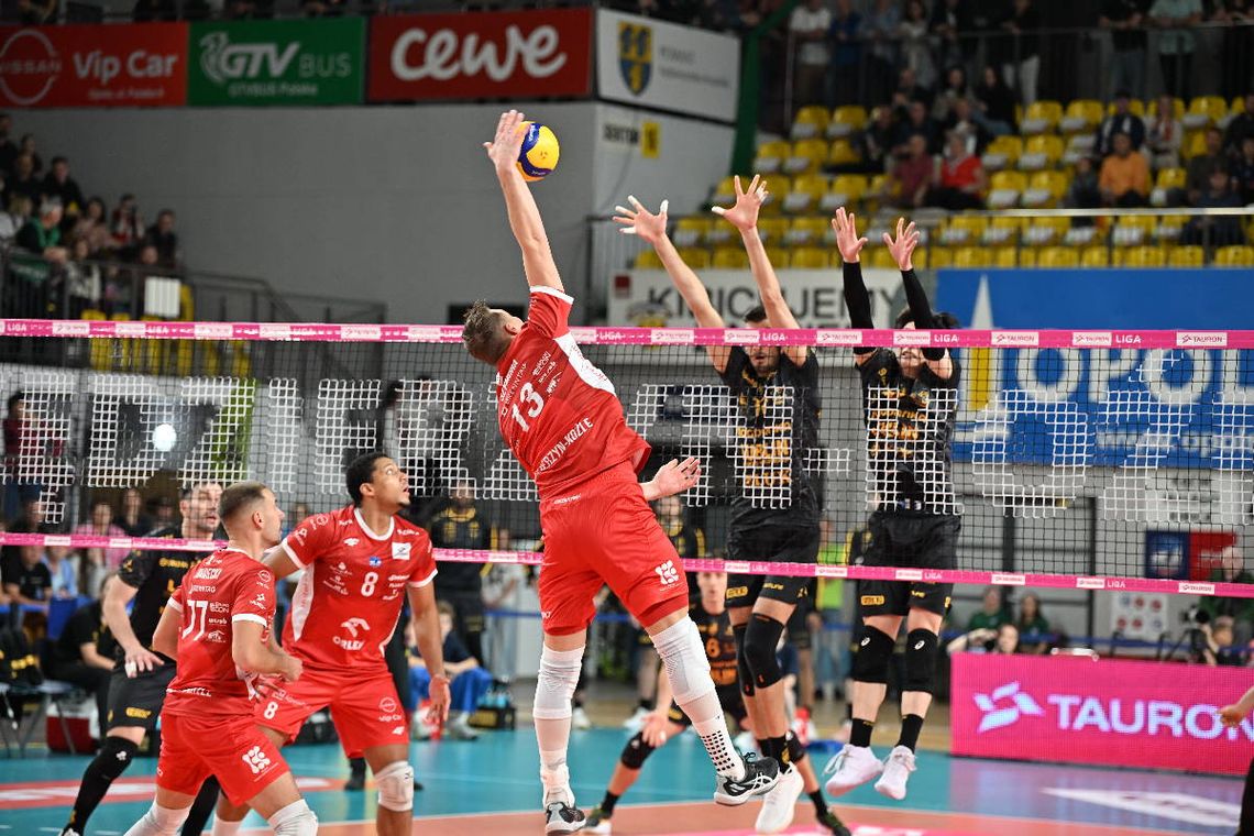 ZAKSA walczyła, ale Bogdanka była za mocna. Nieudana inauguracja sezonu w hali Azoty ZAKSA walczyła, ale Bogdanka była za mocna. Nieudana inauguracja sezonu w hali Azoty