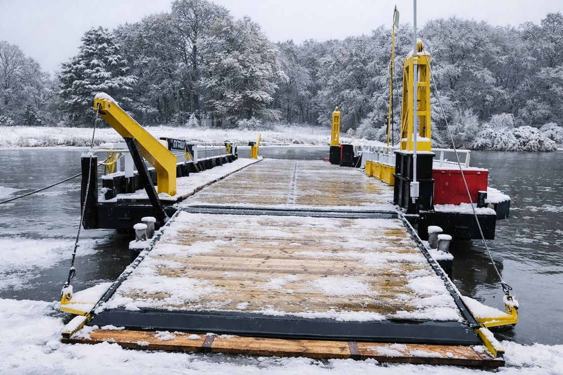 Zamknięto przeprawę promową Mechnica - Zdzieszowice Zamknięto przeprawę promową Mechnica - Zdzieszowice