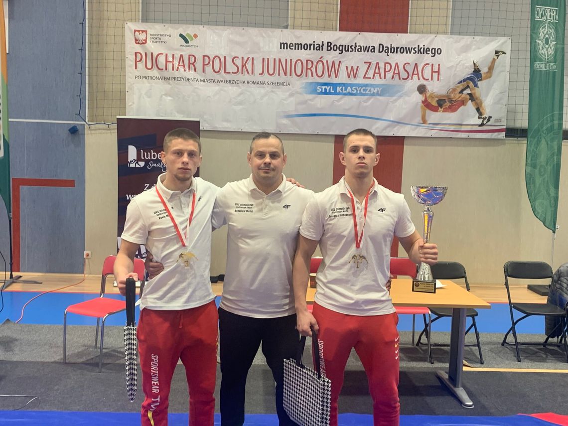 Zapaśnicy UKS „Olimpijczyk” na podium Pucharu Polski Juniorów U20 w Wałbrzychu