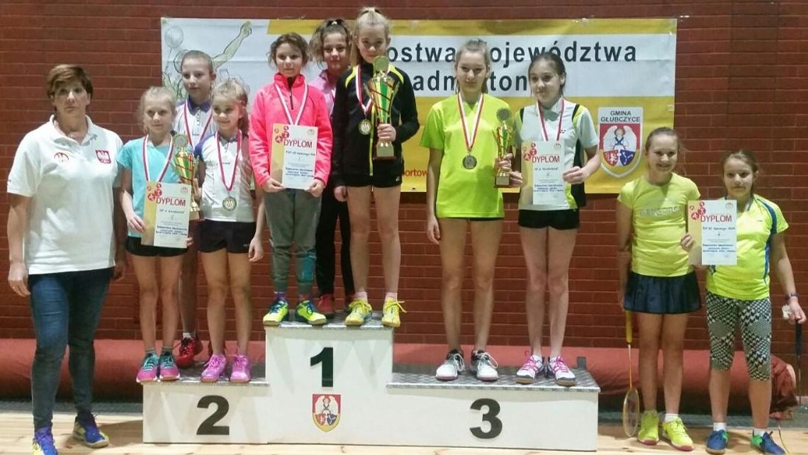 Zawodnicy PSP nr 19 wywalczyli cztery złote medale na mistrzostwach województwa w badmintonie