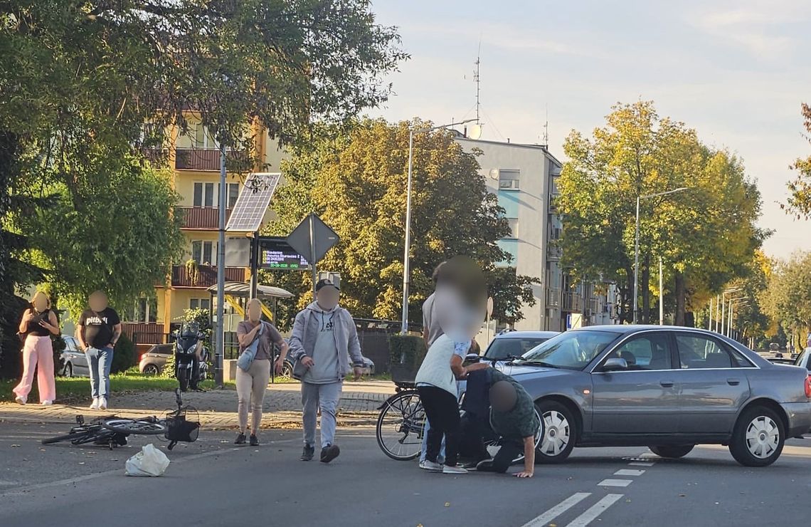Zderzenie Audi z rowerzystą na Piastowskiej. 20-latek ukarany mandatem