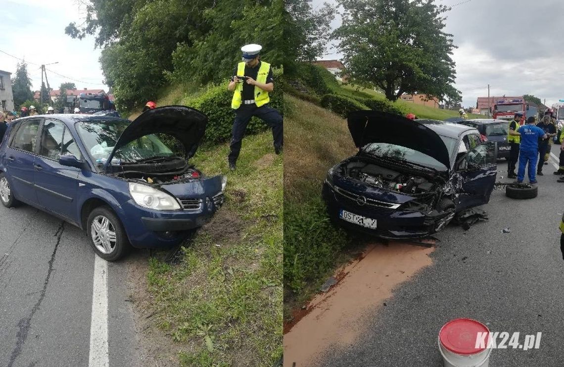 Zderzenie opla i renault na drodze krajowej w Długomiłowicach. Droga była całkowicie zablokowana