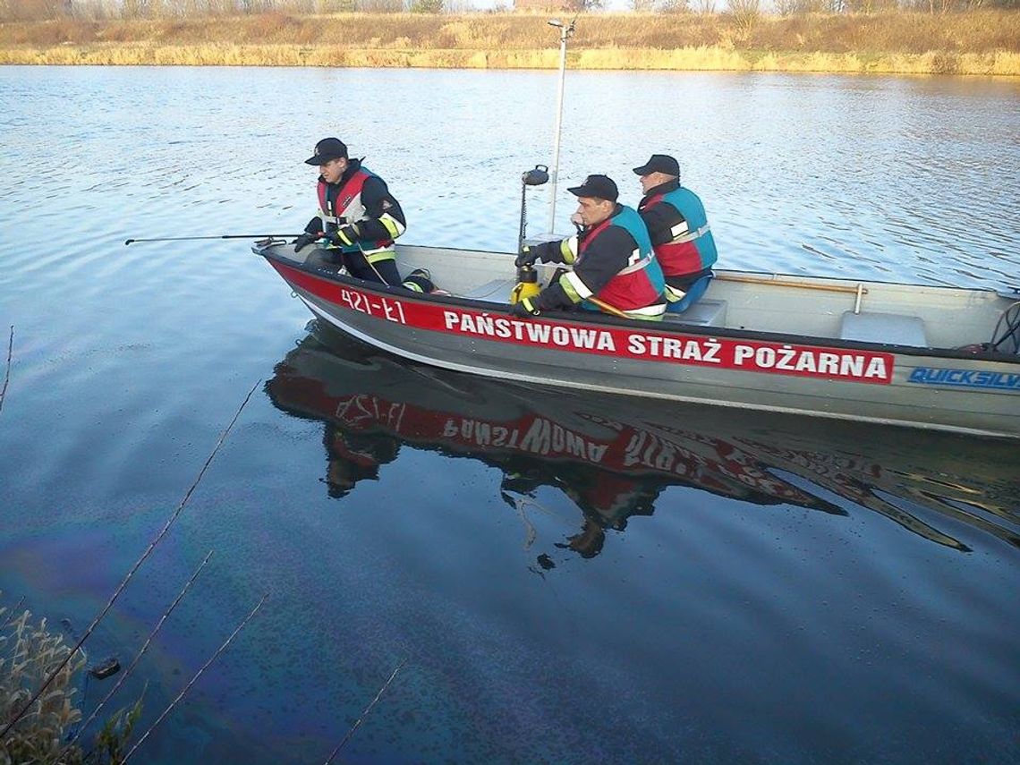 Ze śląskiego w kierunku Kędzierzyna-Koźla płynie oleista plama. Strażacy czekają na nią w Sławięcicach