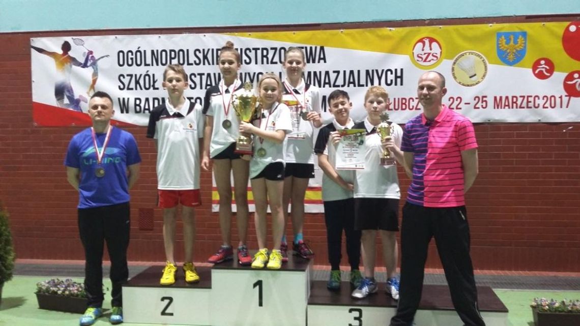 Złote dziewczyny z PSP nr 19. Kędzierzynianki drużynowymi mistrzyniami Polski w badmintonie