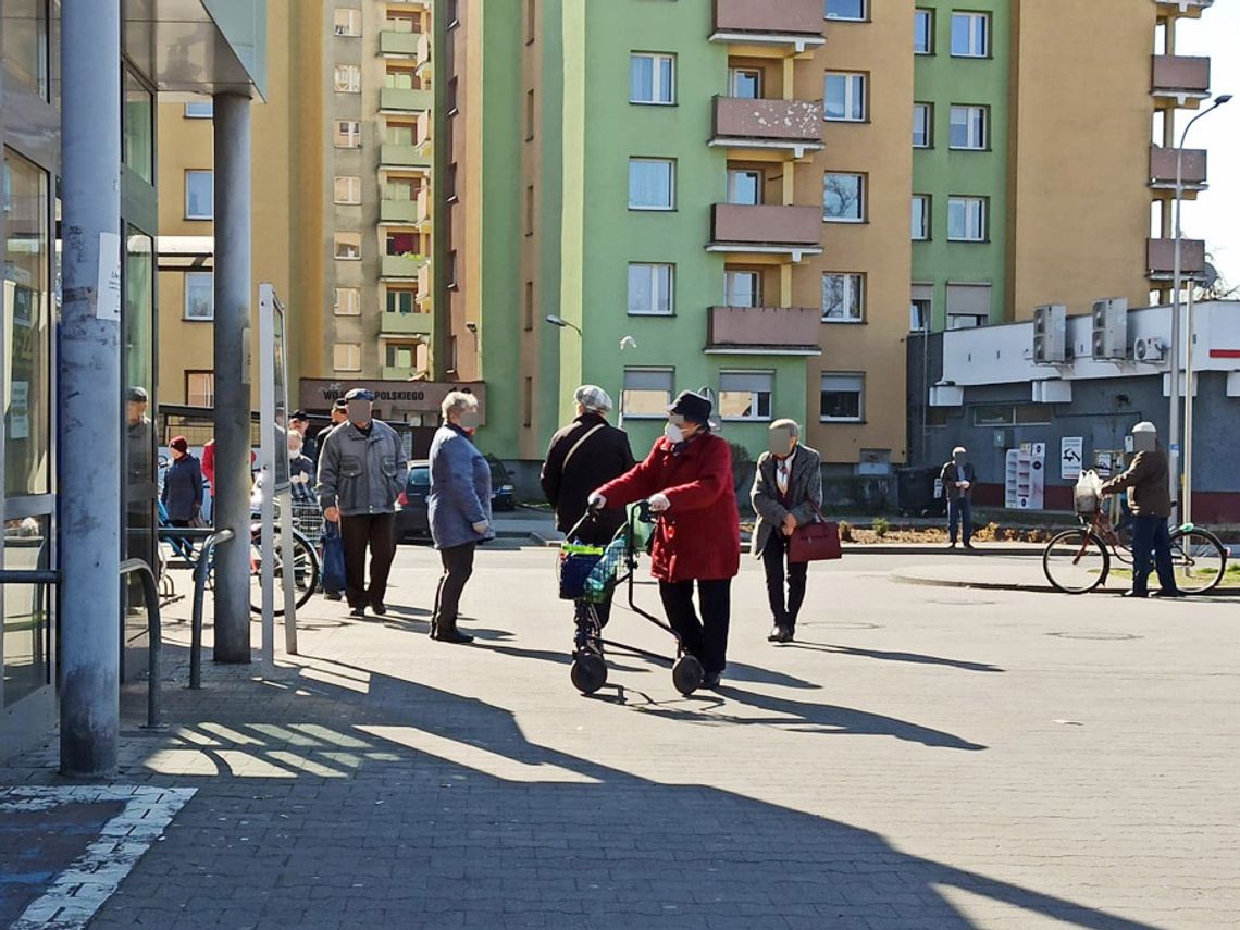 Zmiany w zasadzie "godziny dla seniorów". Nadal obowiązują, ale nie przez cały tydzień