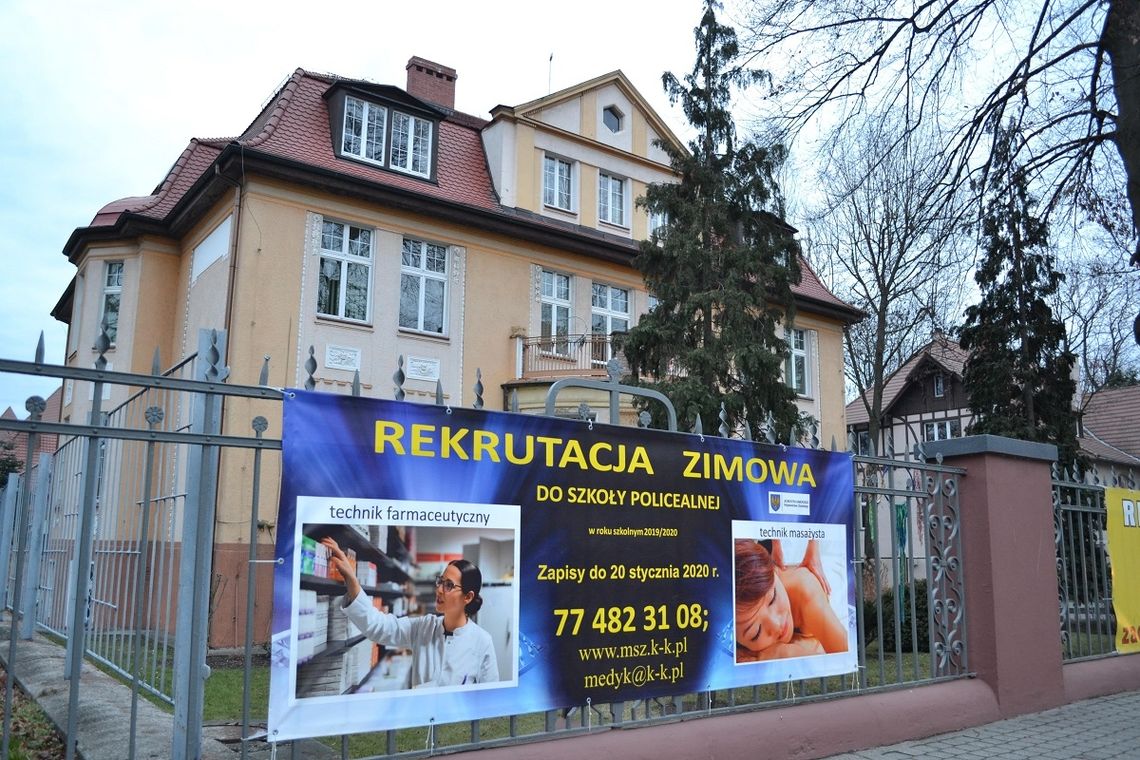 Znowu będą kształcić techników farmaceutycznych. Po tej szkole na absolwentów czeka dobrze płatna praca