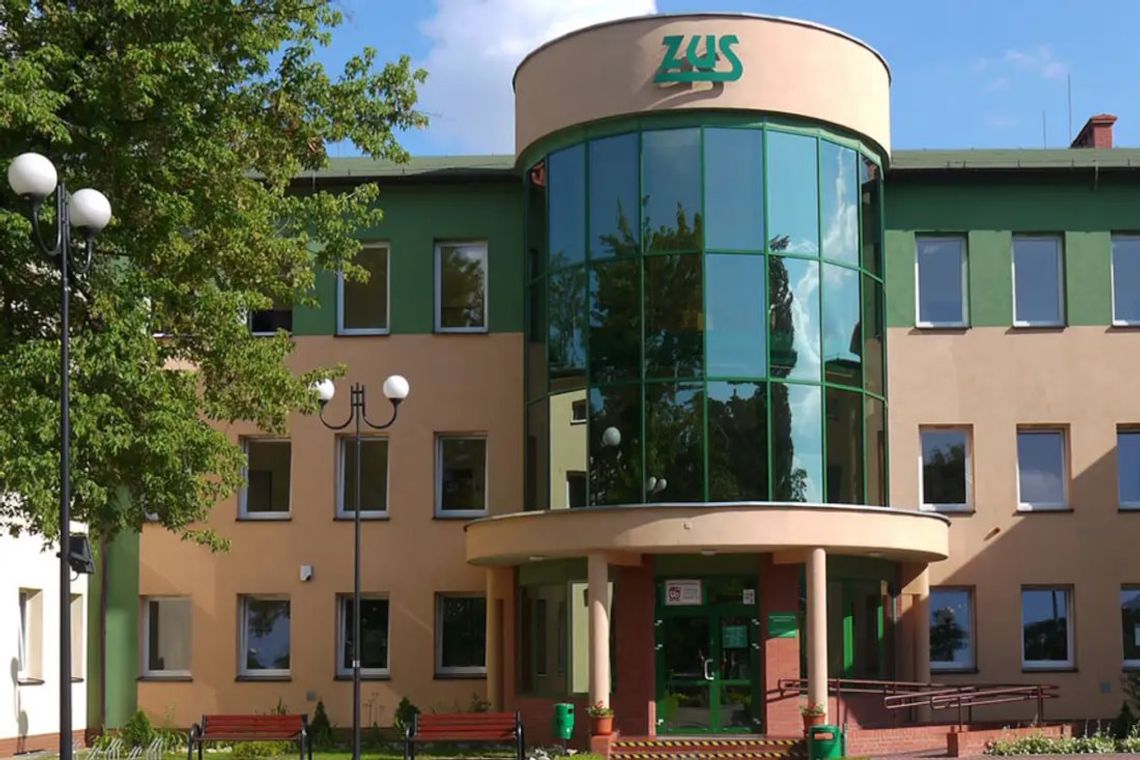 ZUS pokazał dane o emeryturach. Na Opolszczyźnie rekordzista dostaje co miesiąc ponad 40 tys. zł ZUS pokazał dane o emeryturach. Na Opolszczyźnie rekordzista dostaje co miesiąc ponad 40 tys. zł