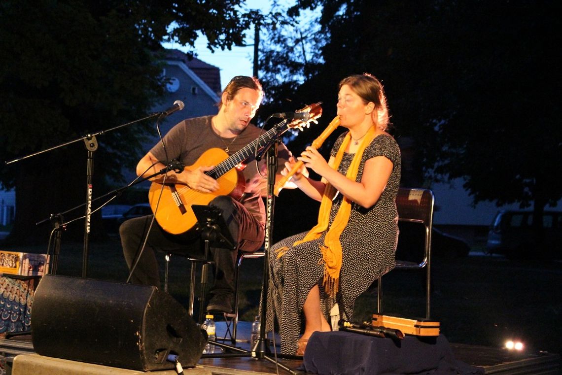 Żydowskie melodie niosły się po kozielskim parku. Niezwykły koncert na skwerze Bartoszewskiego