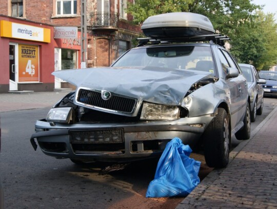 Wypadek na skrzyżowaniu ulicy Konstantego Damrota i Jana Matejki. ZDJĘCIA